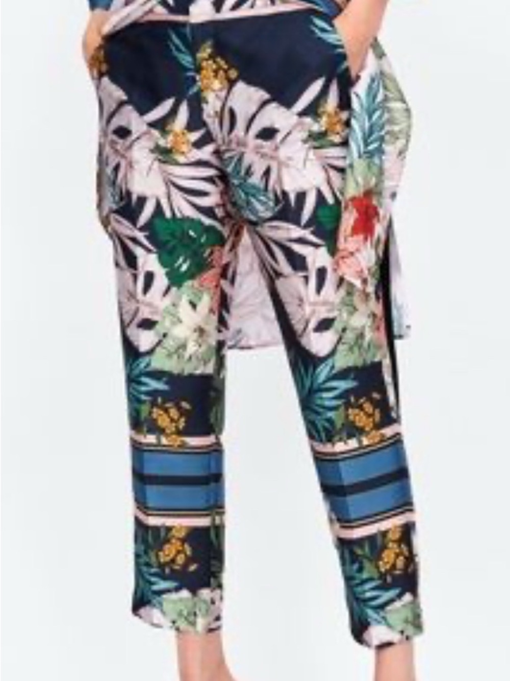 NWOT Zara Floral Print Mid Rise Straight Leg Satin Pants Size Small